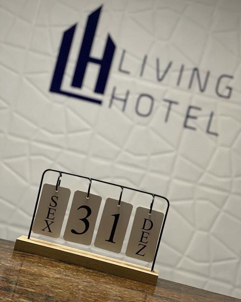 Living Express Hotel 3*