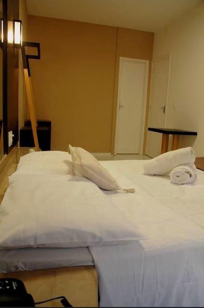 Living Express 3*