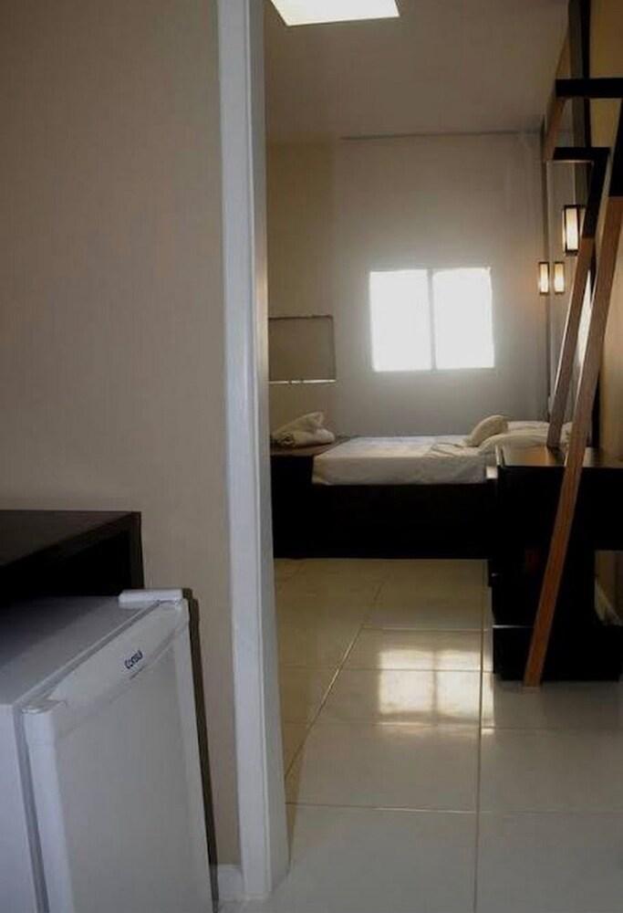Living Express Hotel